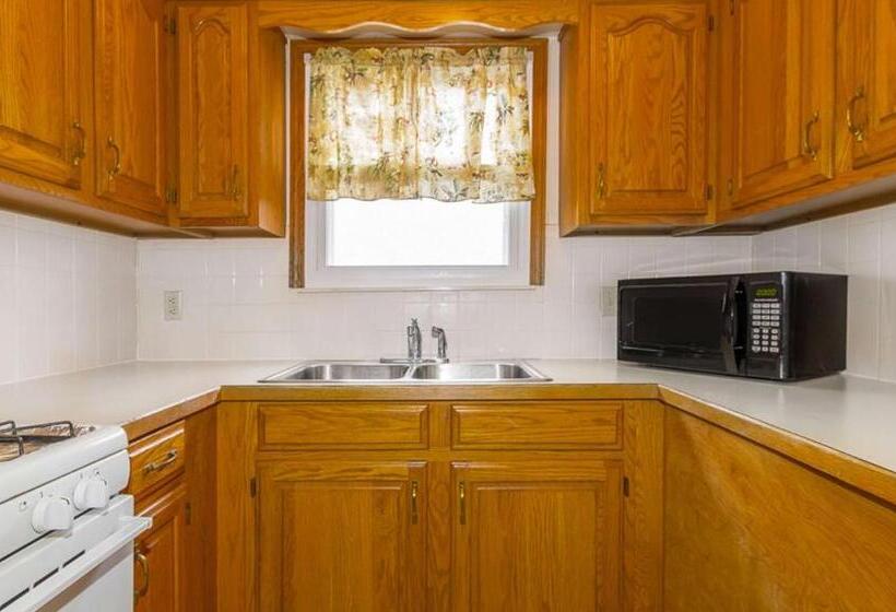 اتاق استاندارد با وان آب گرم, Magnuson Hotel Extended Stay Canton Ohio