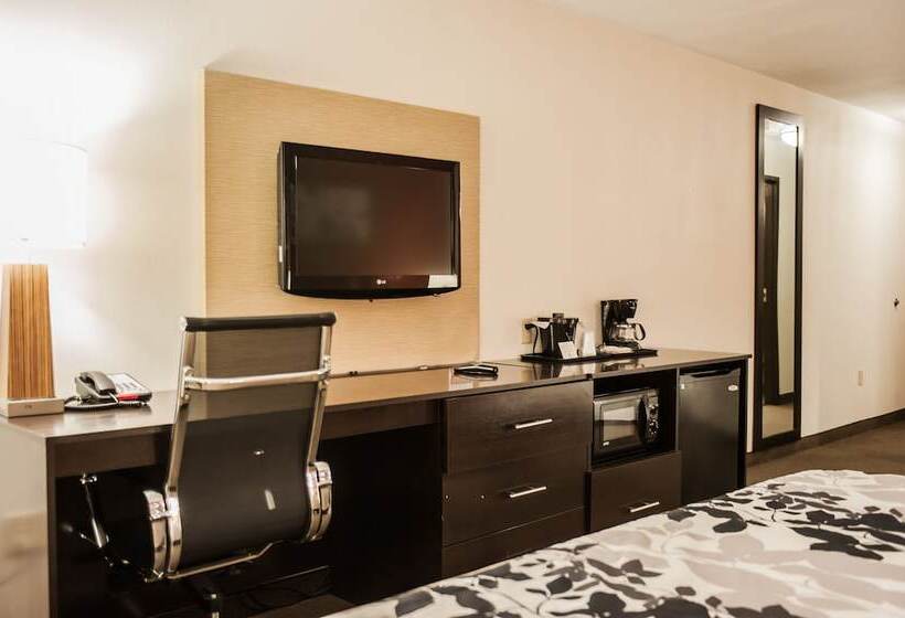 스위트, Sleep Inn & Suites Fort Campbell