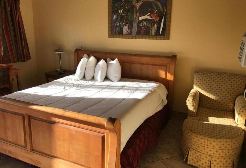 带2个双人床的标准工作室, Bayshore Inn Ventura