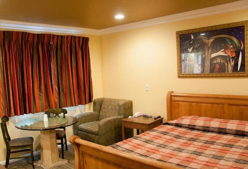 带大床的标准间, Bayshore Inn Ventura