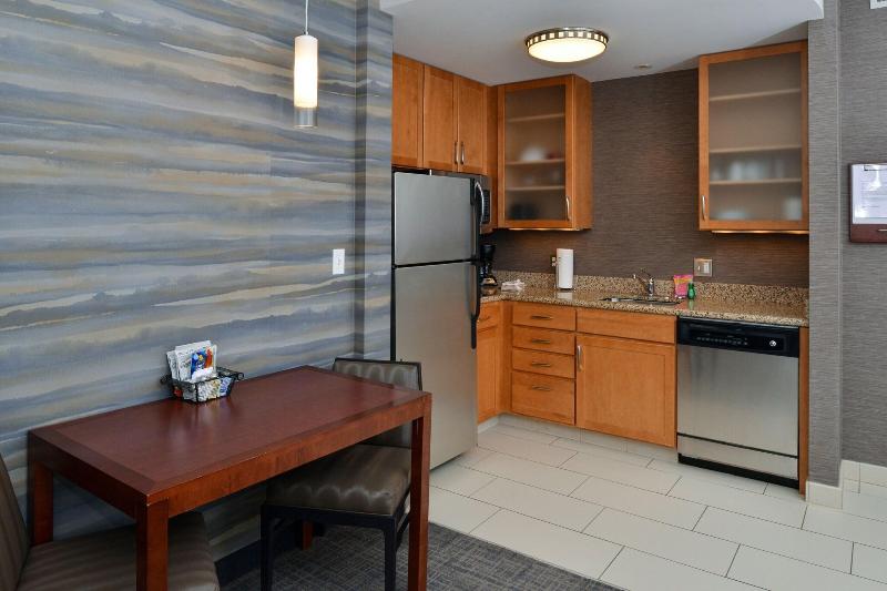 キングサイドベッドのスタンダードワンルーム, Residence Inn By Marriott Springfield South