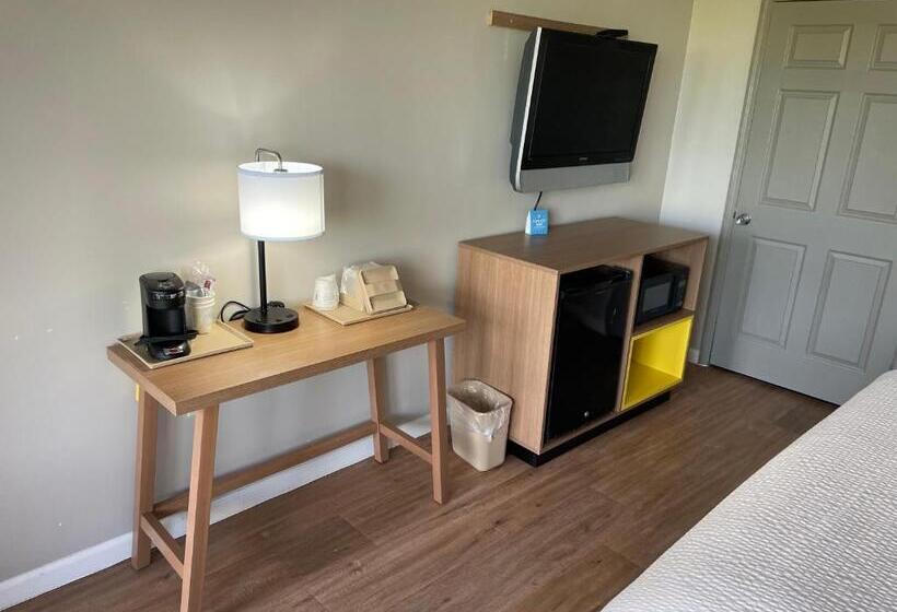 חדר דלוקס עם מיטת קינג, Days Inn By Wyndham Valdosta/near Valdosta Mall
