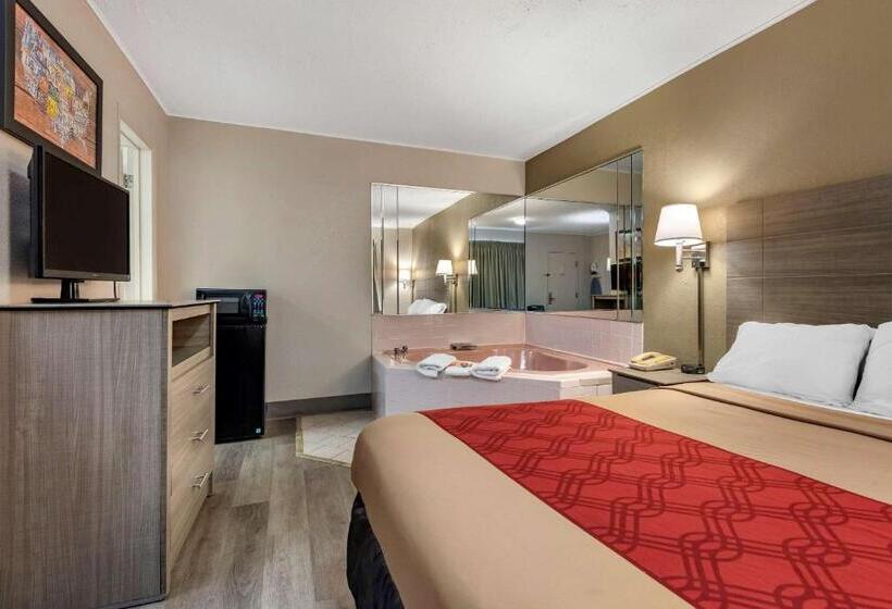 Номер Superior, Econo Lodge Dewitt I 90