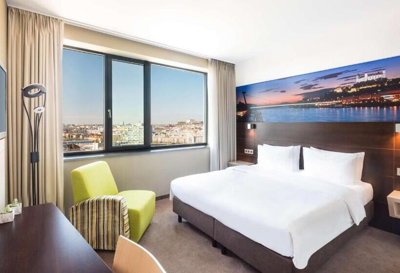 带大床的标准间, Lindner Hotel Bratislava, Part Of Jdv By Hyatt
