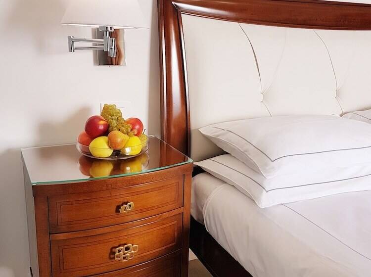 Номер Deluxe Вид на Горы, Villa Bellavista Alba