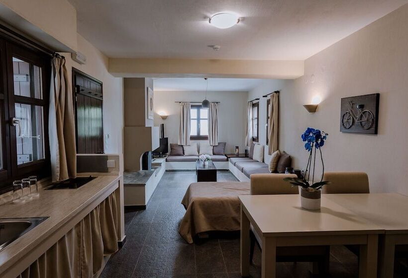 Президентский Люкс, 12 Months Resort & Spa