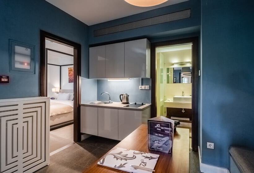 Family Suite, 12 Months Resort & Spa