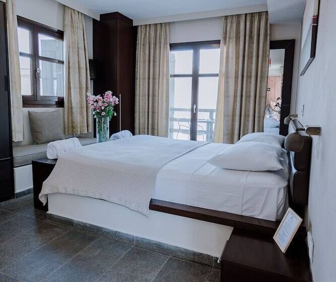 Люкс Повышенной Комфортности, 12 Months Resort & Spa