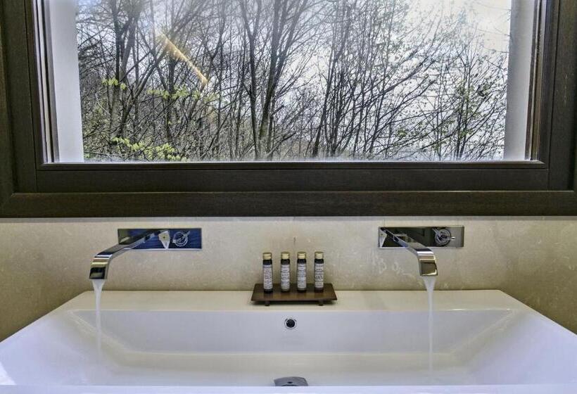 Номер Deluxe, 12 Months Resort & Spa