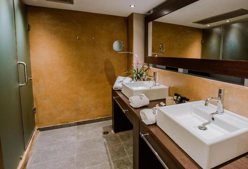 Люкс Superior Вид на Море, 12 Months Resort & Spa