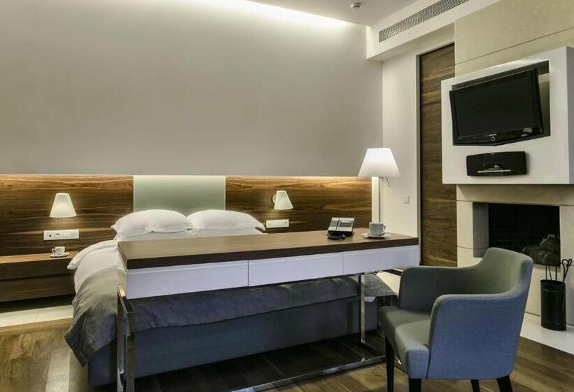 Номер Deluxe, 12 Months Resort & Spa