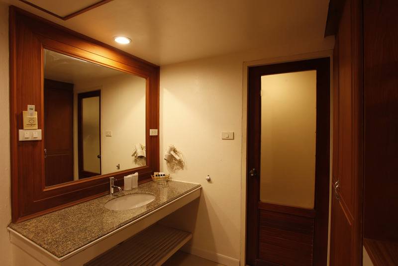 디럭스 룸, The Viridian Resort   Sha Plus