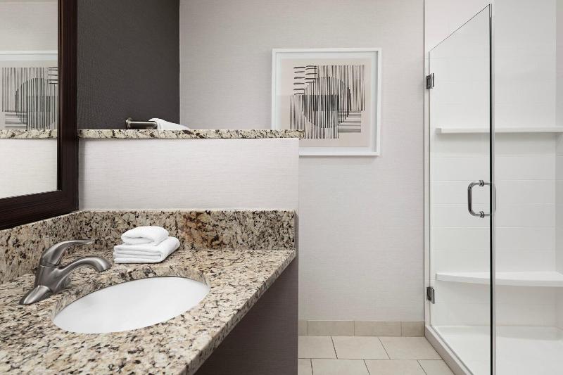 스탠다드 룸 킹사이즈 침대, Courtyard By Marriott Little Rock North