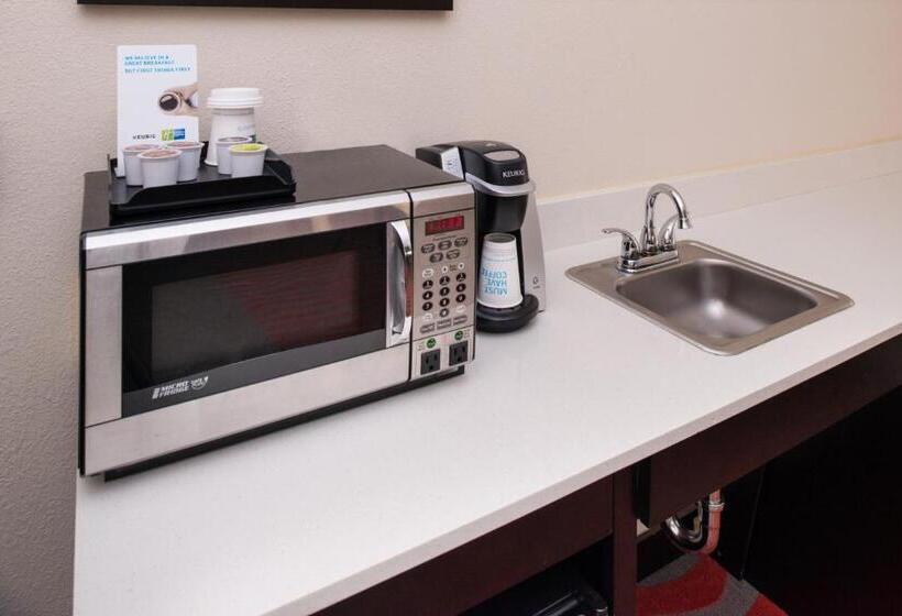 身障者適用スイートルーム, Holiday Inn Express & Suites Monroe, An Ihg