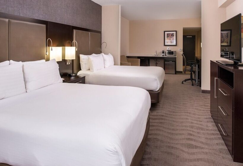 身障者適用スイートルーム, Holiday Inn Express & Suites Monroe, An Ihg