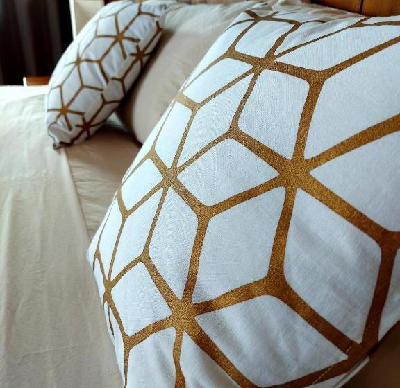 جناح سرير كينج, The Sunsetter Bed & Breakfast