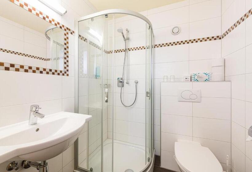 Номер Стандарт Трехместный, Alpenhotel Ernberg