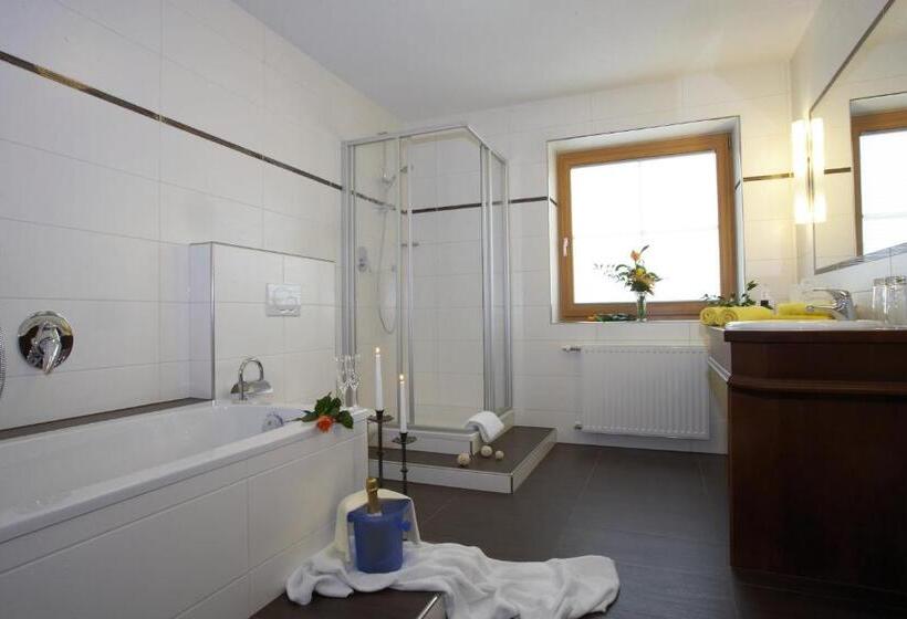 Четырехместный Номер Стандарт, Alpenhotel Ernberg