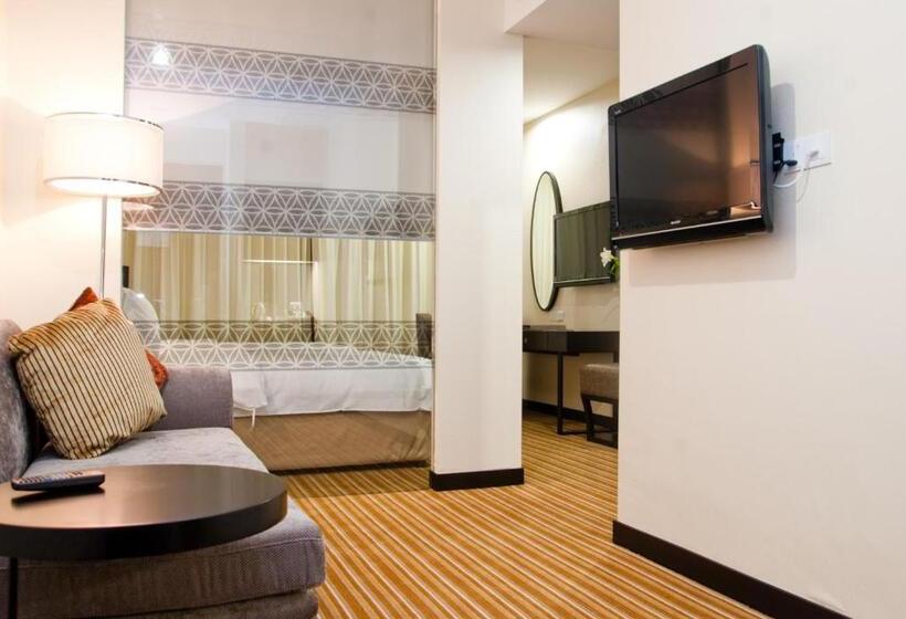 استودیوی استاندارد, Hatten Hotel Melaka