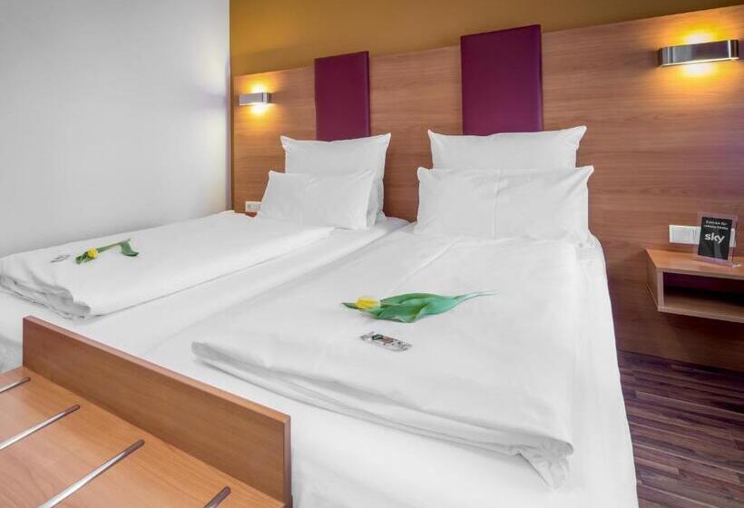 Номер Стандарт, Tiptop Hotel Burgschmiet Garni
