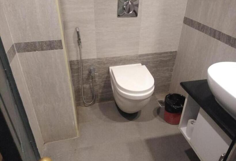 Стандартный Номер Кровать Кинг, Zip By Spree Hotels Surabi International Vellore