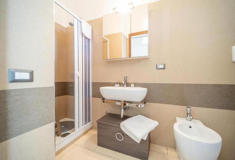 Апартаменты 2 Спальни, Le Castella Resort & Beach