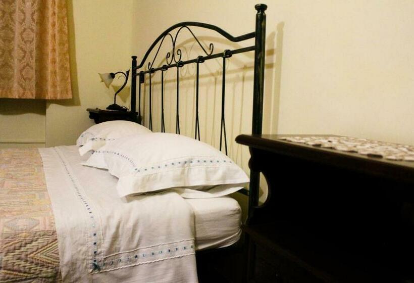 غرفة قياسية مطلة على الجبل, La Fattoria