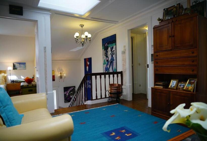 اتاق خانوادگی, Adore Portugal Coimbra Guest House