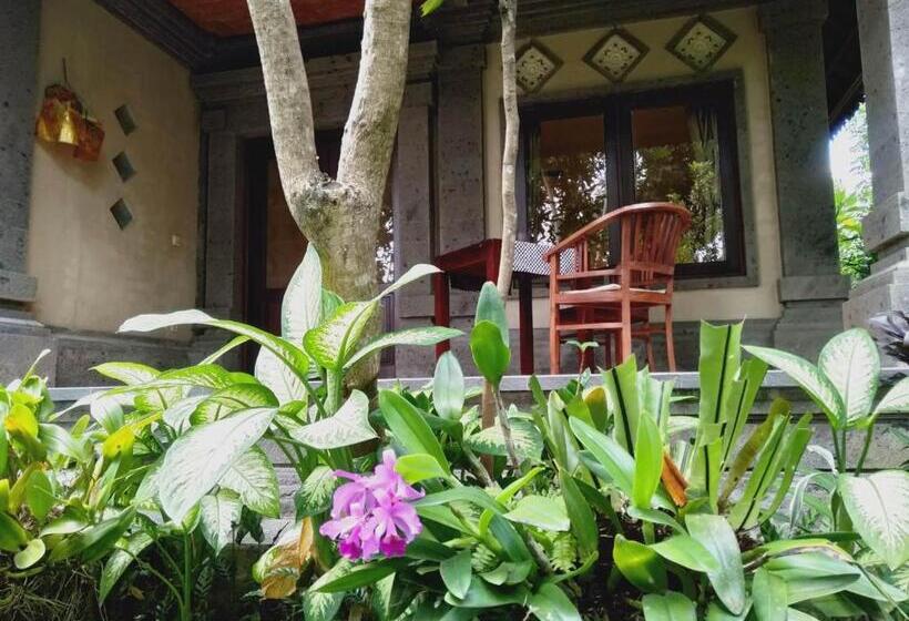 Номер Superior Вид на Сад, Prasanti Bed & Breakfast