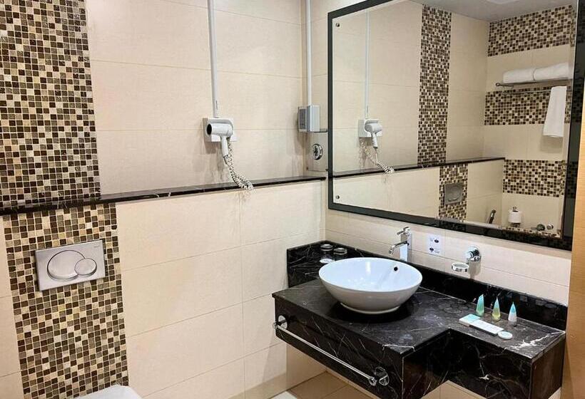 Номер Стандарт, Copthorne Hotel Sharjah