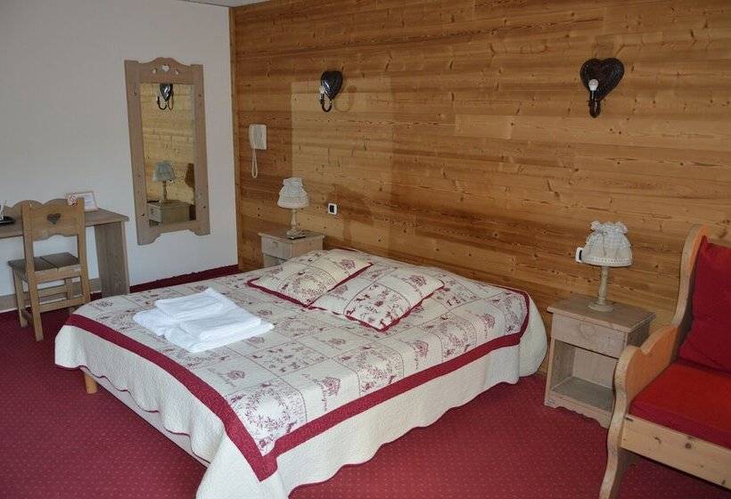 Номер Стандарт, Hôtel Le Dauphin