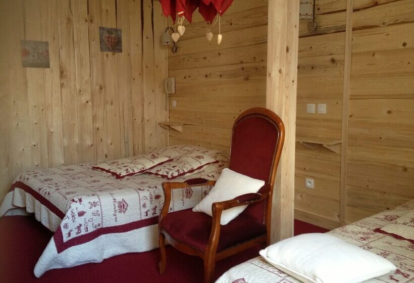 Номер Стандарт Трехместный, Hôtel Le Dauphin