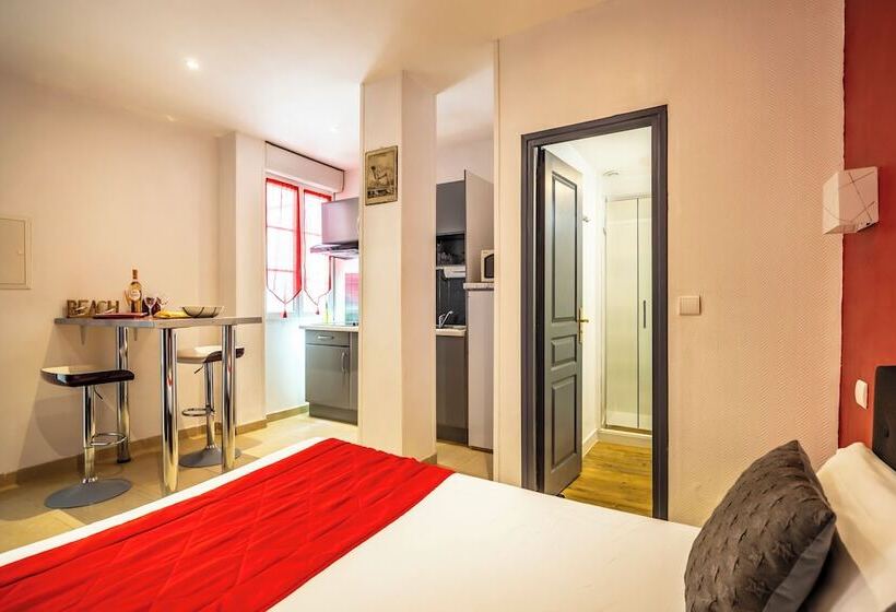 Студия Стандарт, Hôtel Parc Mazon Biarritz