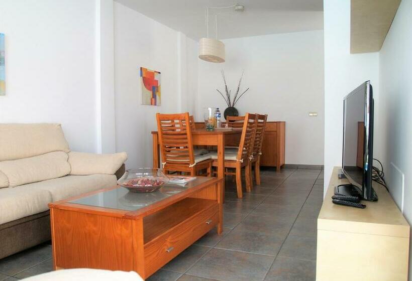 Вилла 3 Спальни с Бассейном, Villas Puerto Rubicon