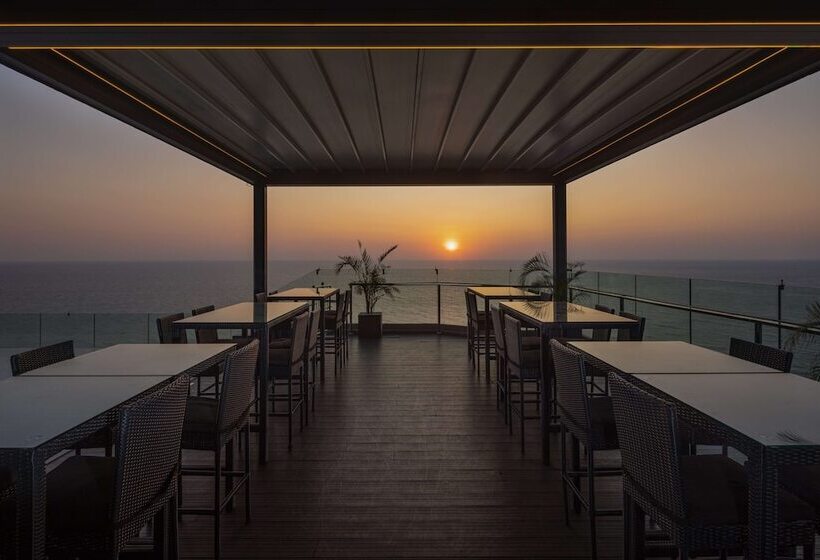 Номер Премиум, Radisson Hotel Colombo