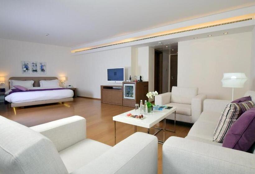 سوییت جونیور با بالکن, O Monot Boutique Hotel Beirut