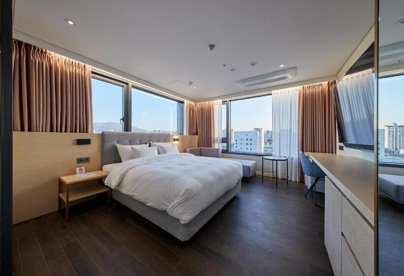 Номер Deluxe Кровать Кинг, Gwangju H1