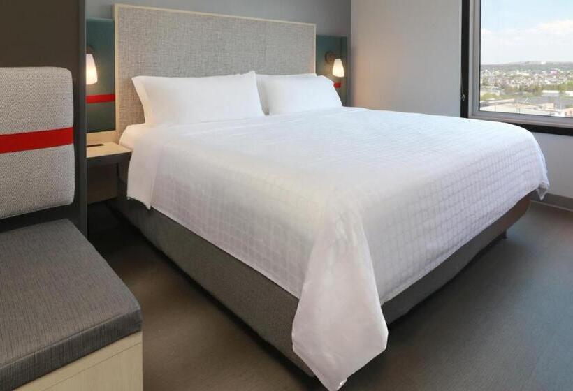 キングサイズベッドのスタンダードルーム, Avid Hotels   Tijuana   Otay, An Ihg