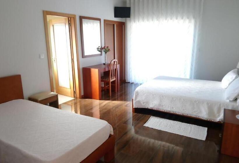 Номер Стандарт Трехместный, Alojamento Costa Da Banga