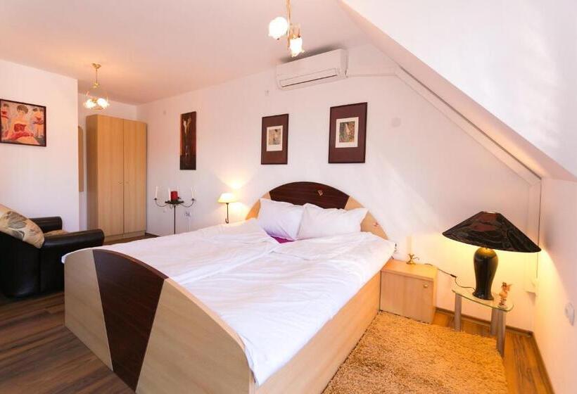디럭스 룸, Guest Rooms Tivona