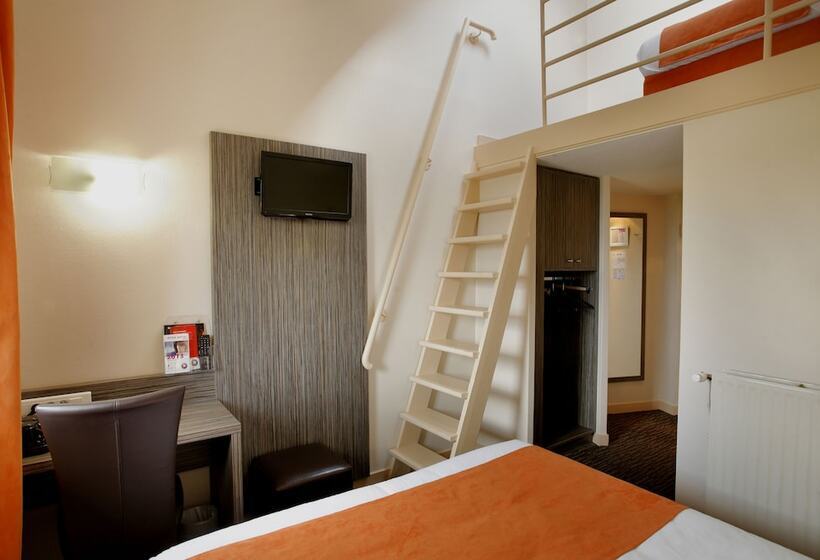 Четырехместный Номер Стандарт, The Originals City, Hôtel L  Acropole, Saintetienne Sud