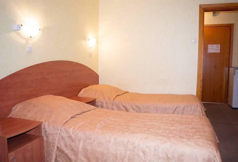 تختخواب در اتاق مشترک, Magadan Health Resort