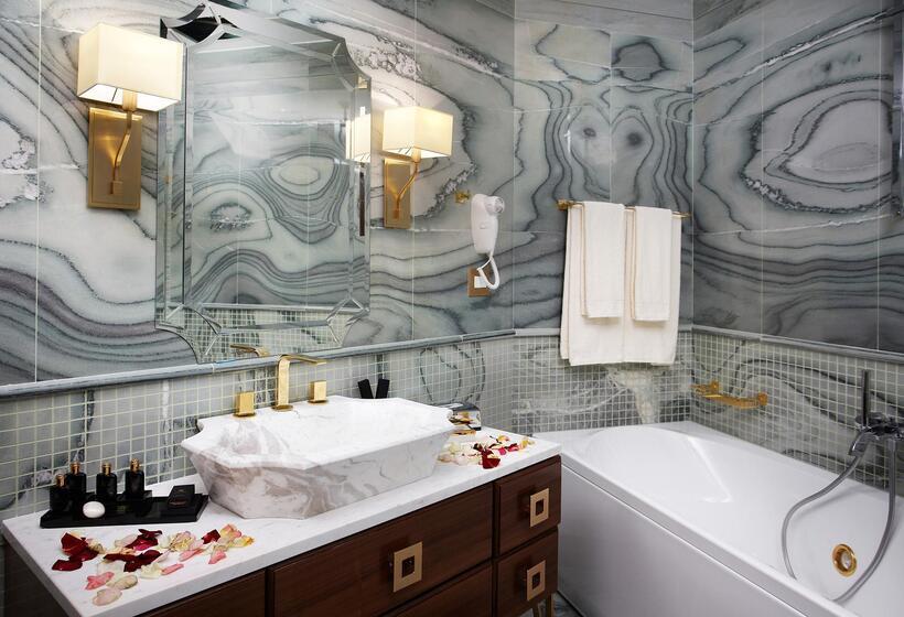 Люкс, Pomegranate Wellness Spa