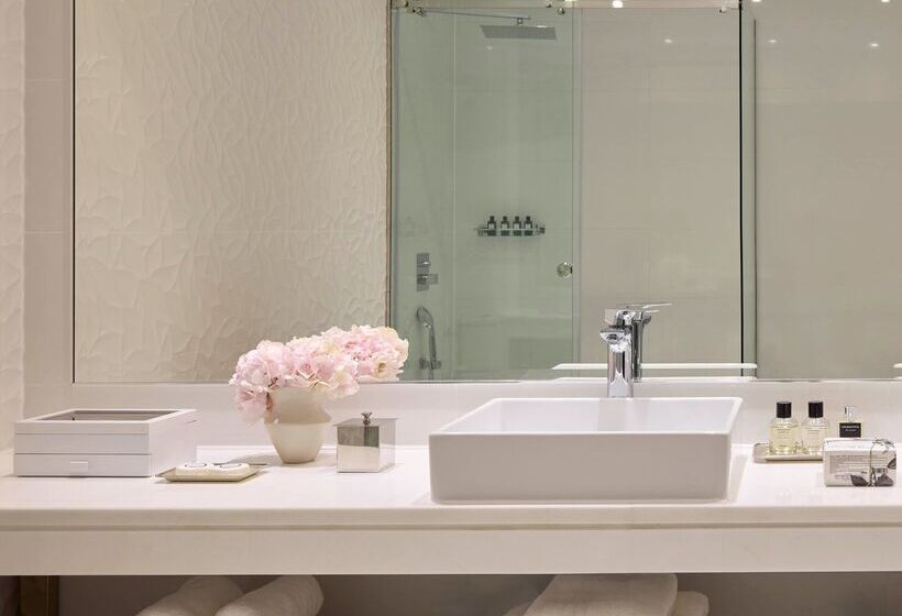 Люкс, Pomegranate Wellness Spa