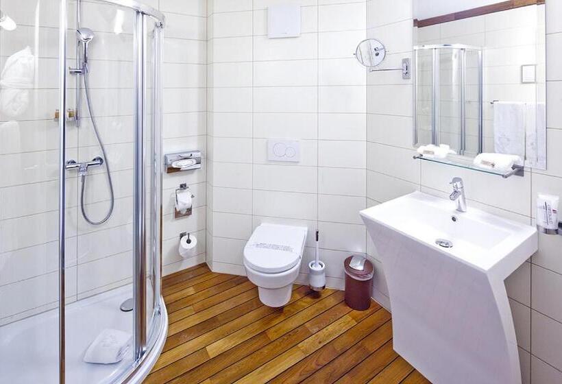 سوییت جونیور, Mercure Fribourg Centre Remparts