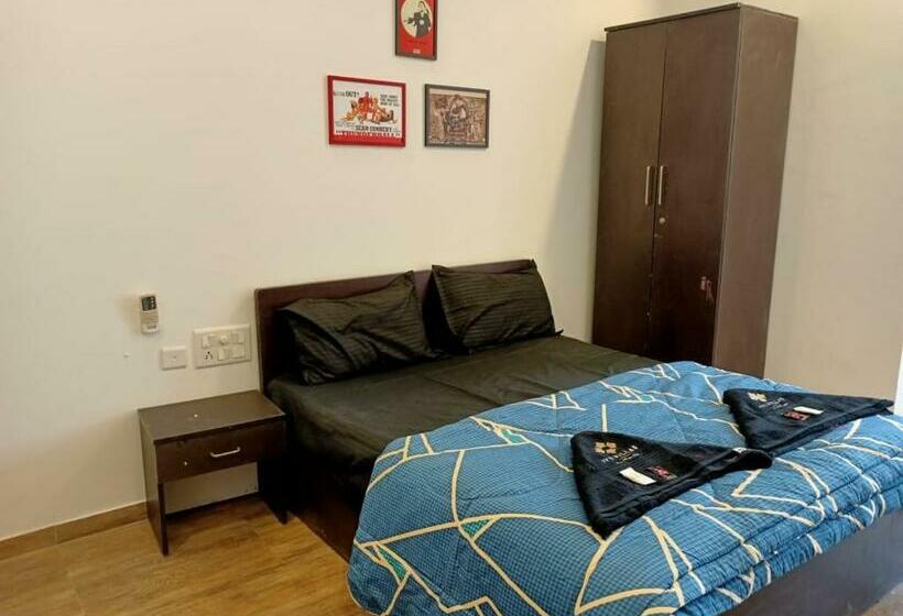 Студио Стандарт с Балконом, Ivy Pali Studio Rooms , Dhokshet