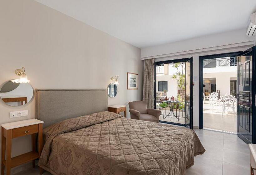 استودیوی استاندارد, Residence Villas by Estia