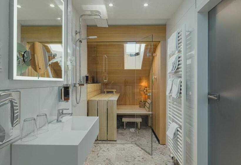 Студия Deluxe, Bs Boutique