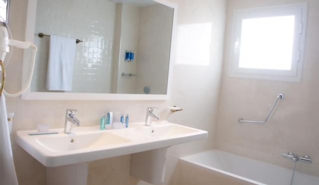 سوئیت پرزیدنت, Delphin Nouadhibou