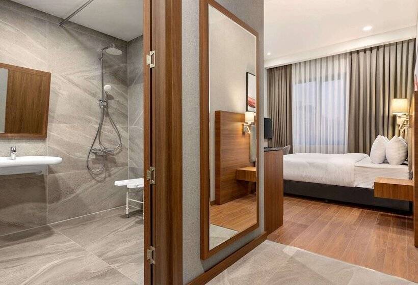 اتاق استاندارد با تخت دوبل برای معلولان, Ramada By Wyndham Adiyaman